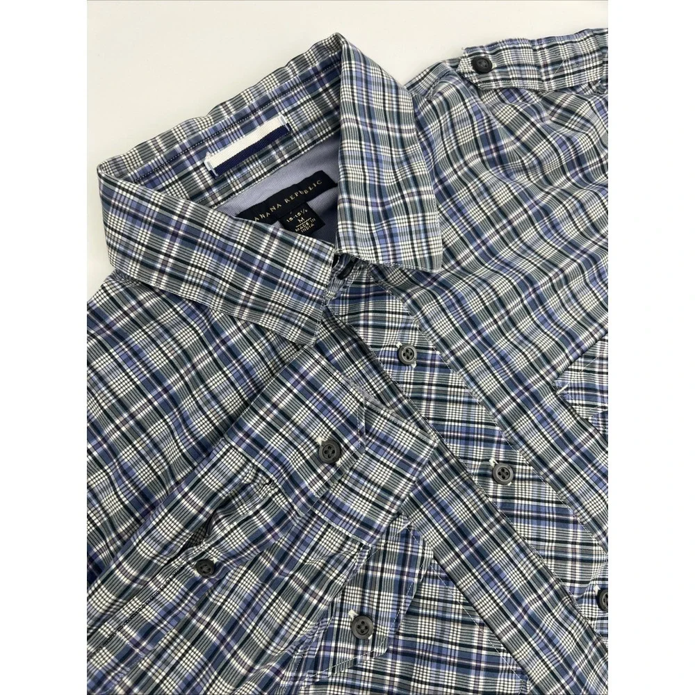 Banana Republic Mens Button Up Blue/Purple Checkered Shirt Size‎ M (15-15 1/2)